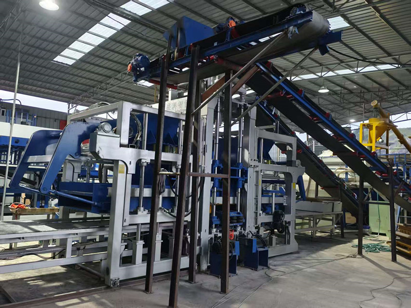 Quanzhou Senko Intelligent Equipment Manufacturing Co., Ltd. Mengirimkan Lini Produksi Blok Otomatis Sepenuhnya ke Ji'an, Jiangxi – Sistem QT12 Mencapai Hasil Produksi Lebih Tinggi dengan Operator yang Lebih Sedikit