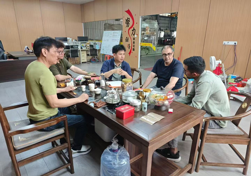 Quanzhou Senko Intelligent Equipment Manufacturing Co., Ltd. Menyambut Delegasi Aljazair dan Menerima Pujian Tinggi